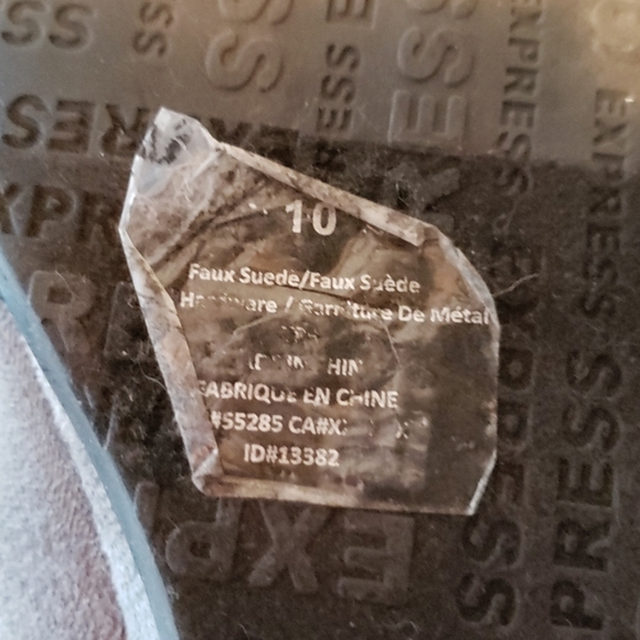 Expressions size 10 faux suede grey booties - Picture 6 of 6